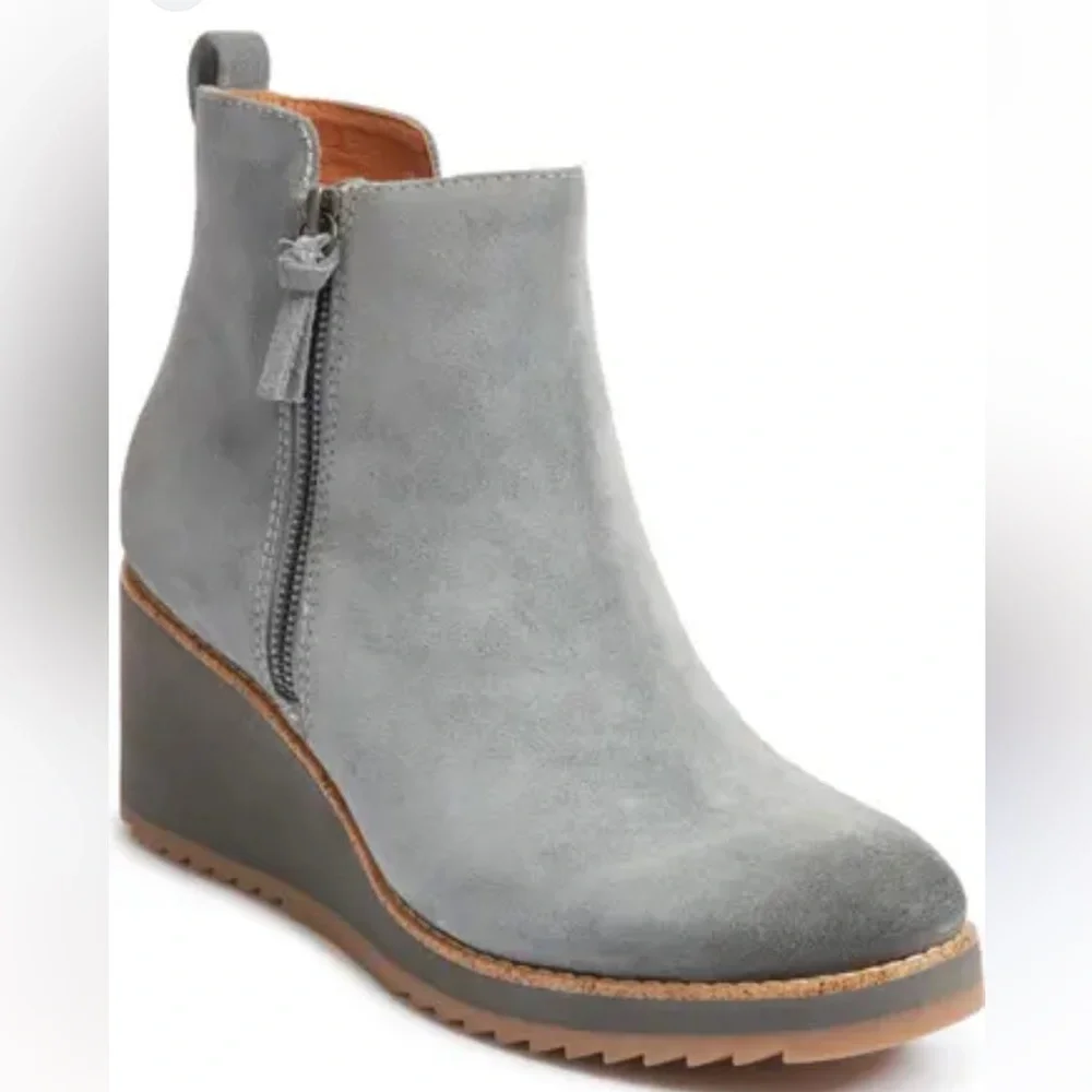 NEW $160 SOFFT x Zappos Emelee Grey platform wedge ankle booties women size 6 - Picture 2 of 8